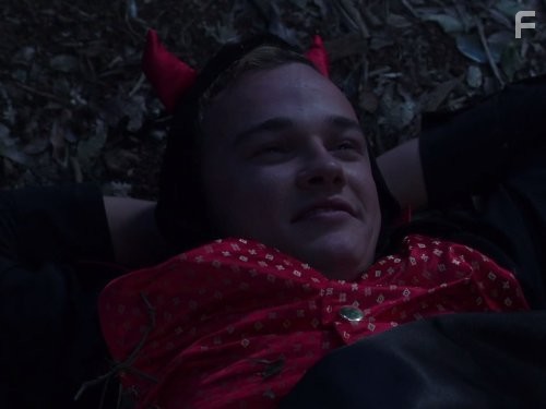 Dominic Deutscher in Тайны острова Мако (2013)