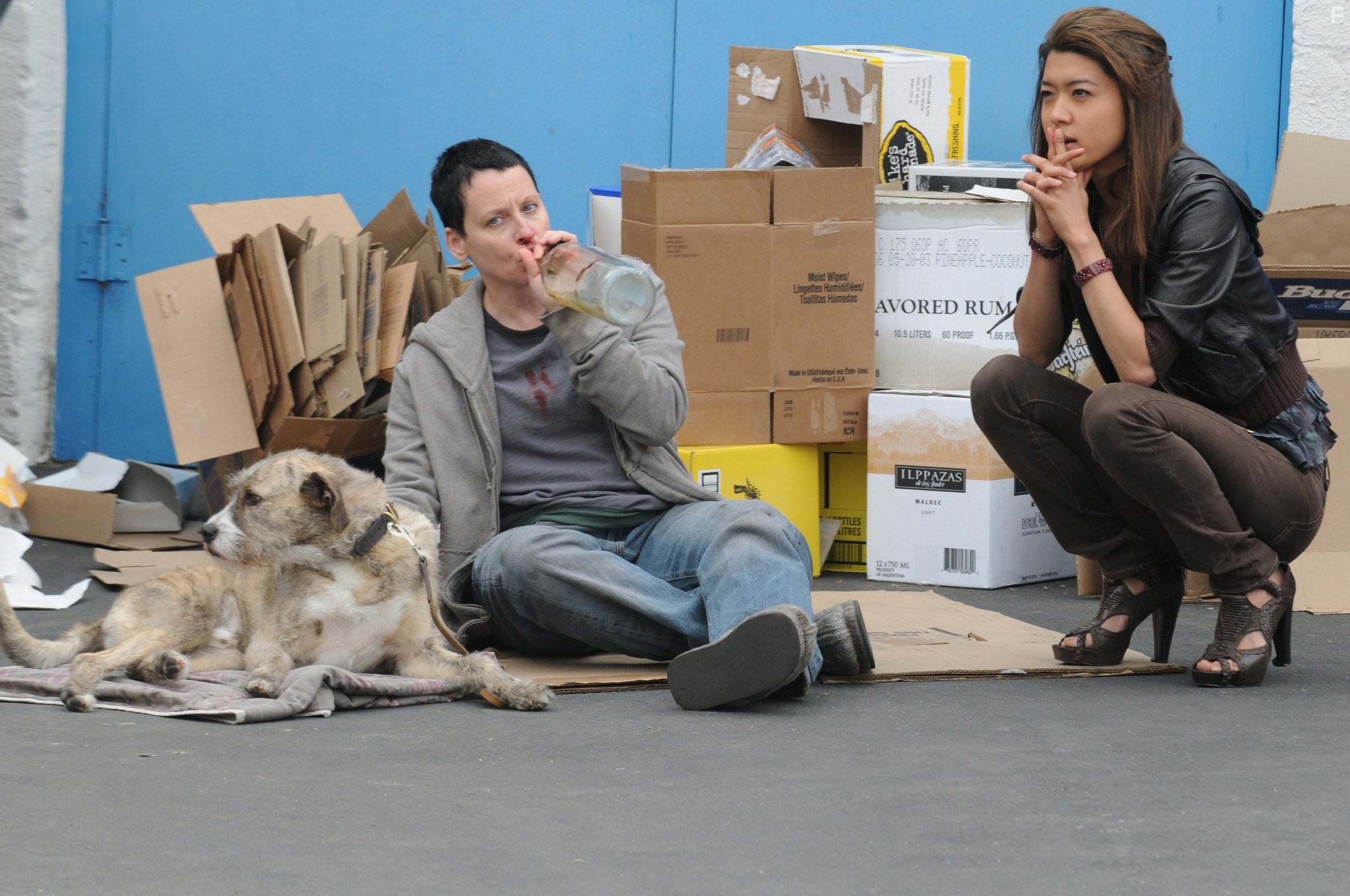 Lori Petty and Grace Park in The Cleaner (2008)