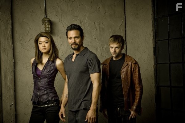 Benjamin Bratt and Grace Park in The Cleaner (2008)