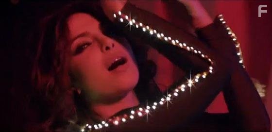 Priyanka Chopra in Перестрелка в Вадале (2013)