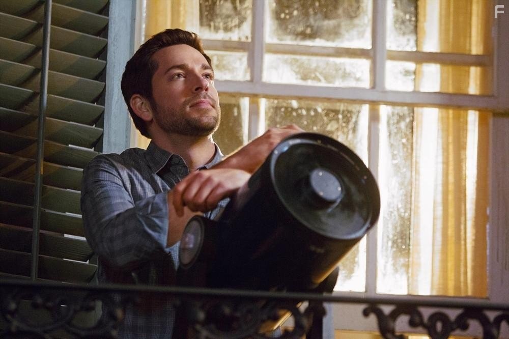 Zachary Levi in Помни воскресенье (2013)