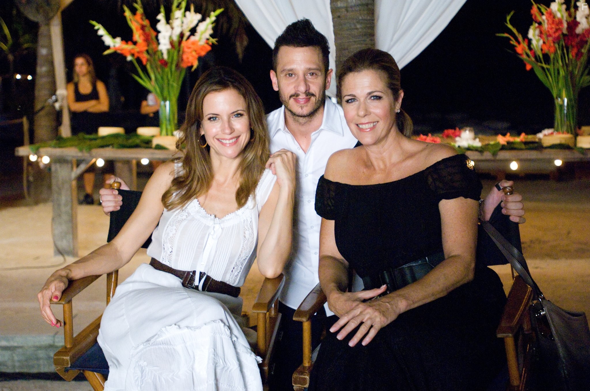 Kelly Preston, Rita Wilson, and Andrew Panay in Так себе каникулы (2009)