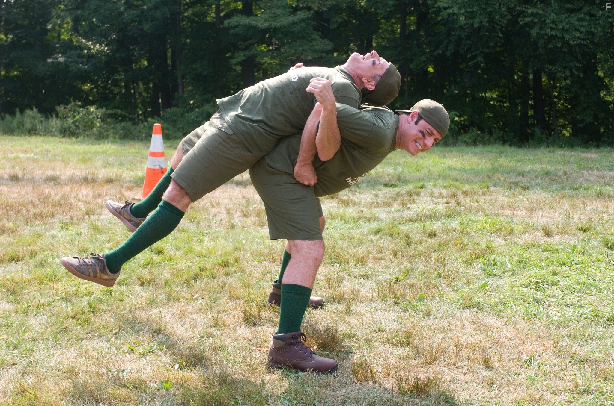John Travolta and Robin Williams in Так себе каникулы (2009)