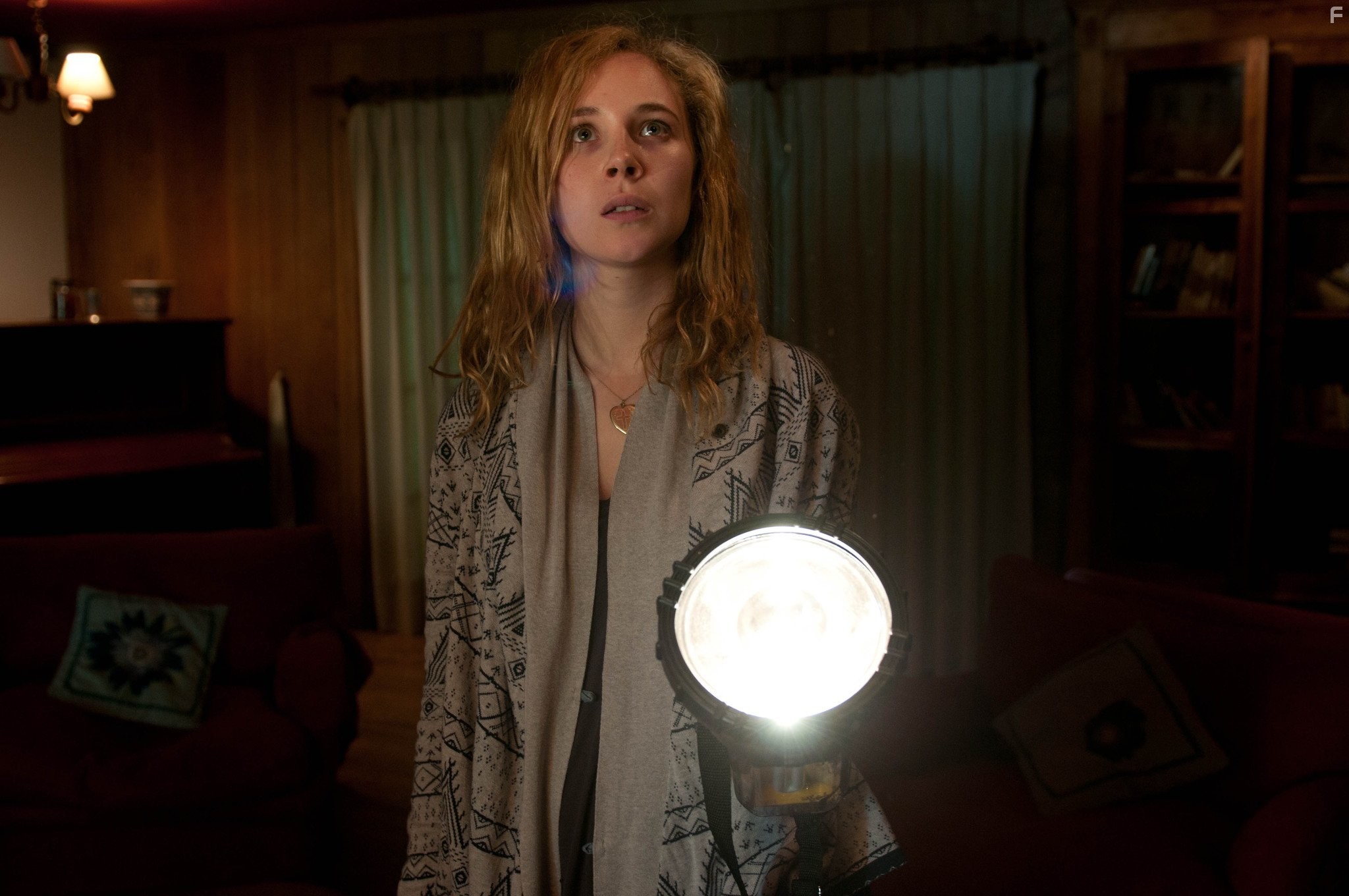 Juno Temple in Магия, магия (2013)