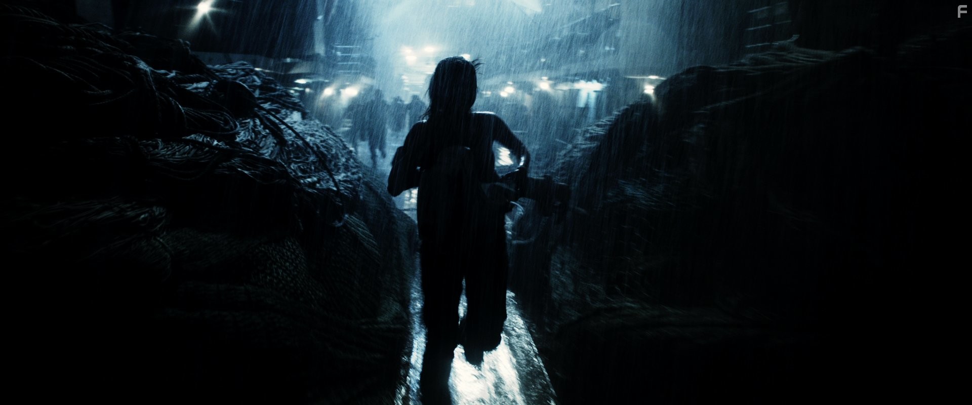 Manuela Velasco in [Репортаж] 4: Апокалипсис (2014)