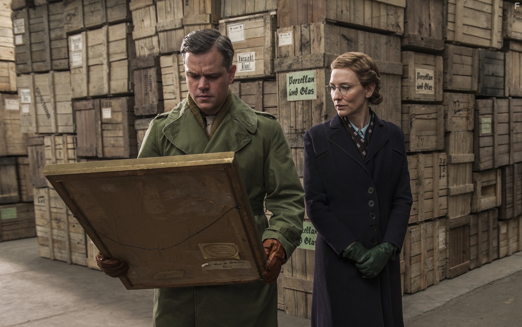 Matt Damon and Cate Blanchett in Охотники за сокровищами (2014)