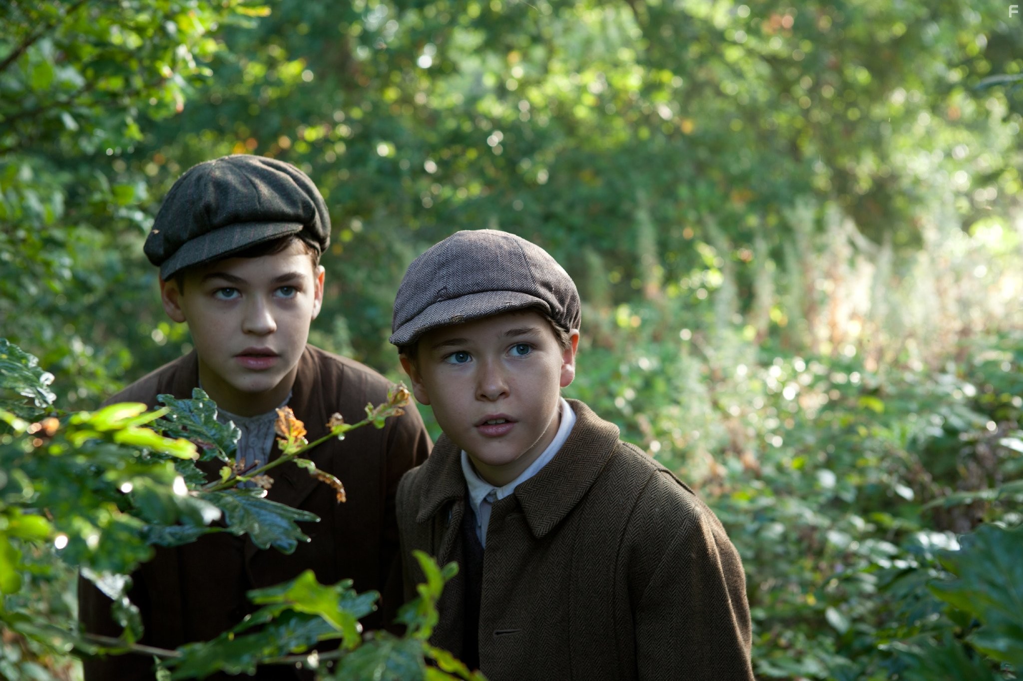 Hero Fiennes-Tiffin and Samuel Bottomley in Private Peaceful (2012)