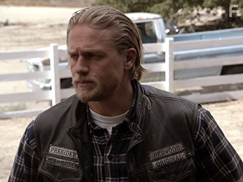 Charlie Hunnam in Сыны анархии (2008)