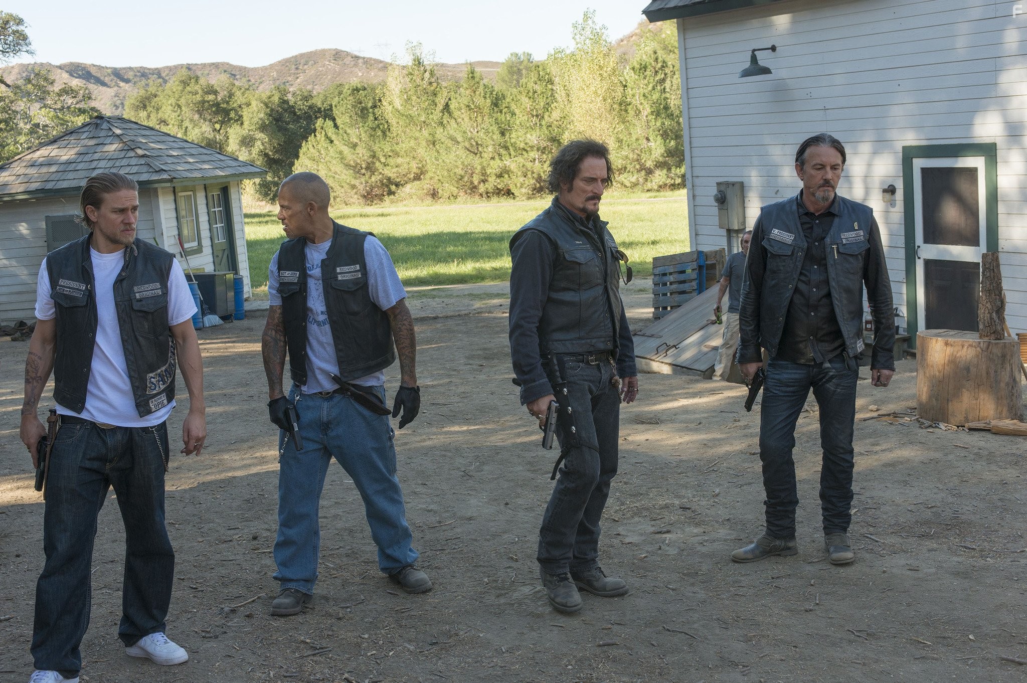 Kim Coates, Tommy Flanagan, Charlie Hunnam, and David Labrava in Сыны анархии (2008)