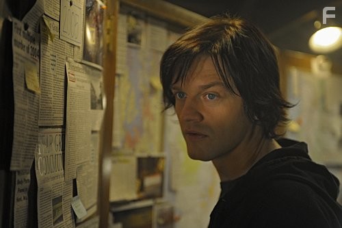 Dean Chekvala in Остров Харпера (2009)