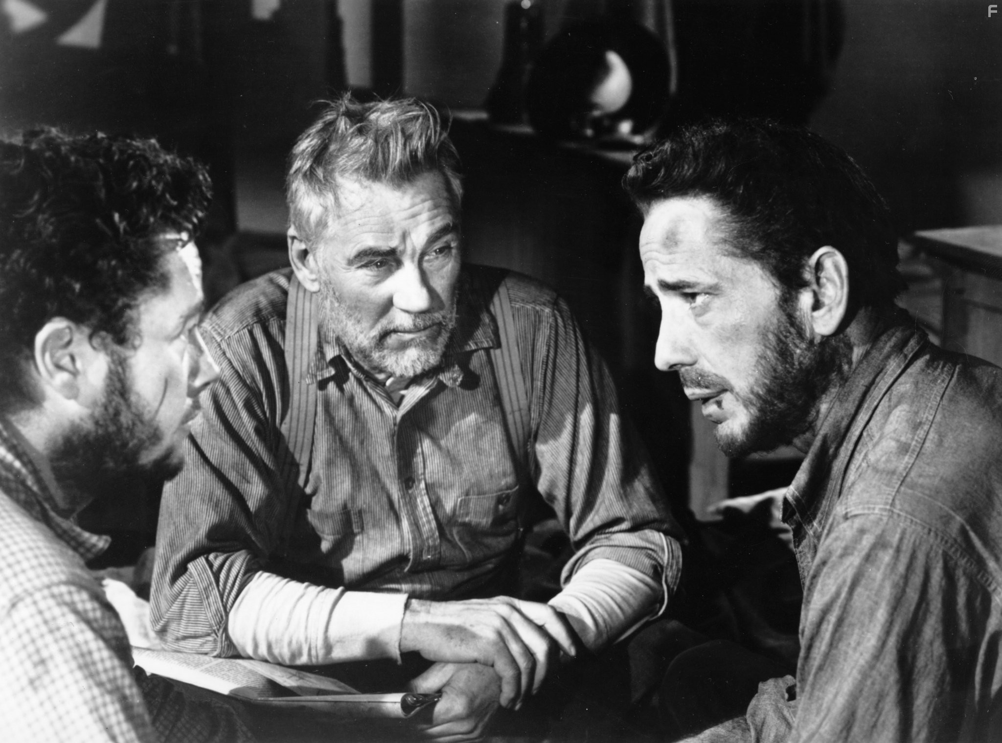 Humphrey Bogart, Tim Holt, and Walter Huston in Сокровища Сьерра-Мадре (1948)