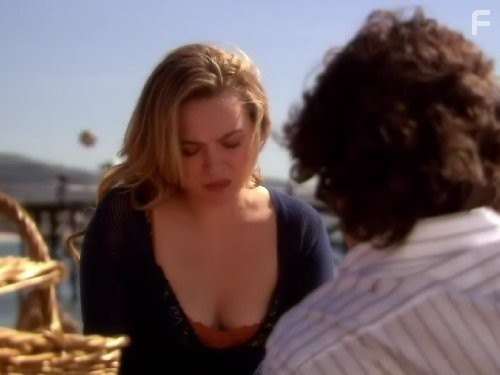 Jason Dohring and Sophia Myles in Лунный свет (2007)