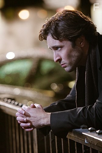 Alex O'Loughlin in Лунный свет (2007)