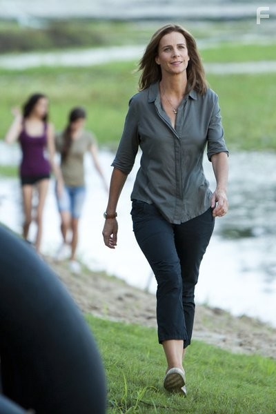 Rachel Griffiths in Лагерь (2013)