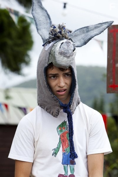 Charles Grounds in Лагерь (2013)