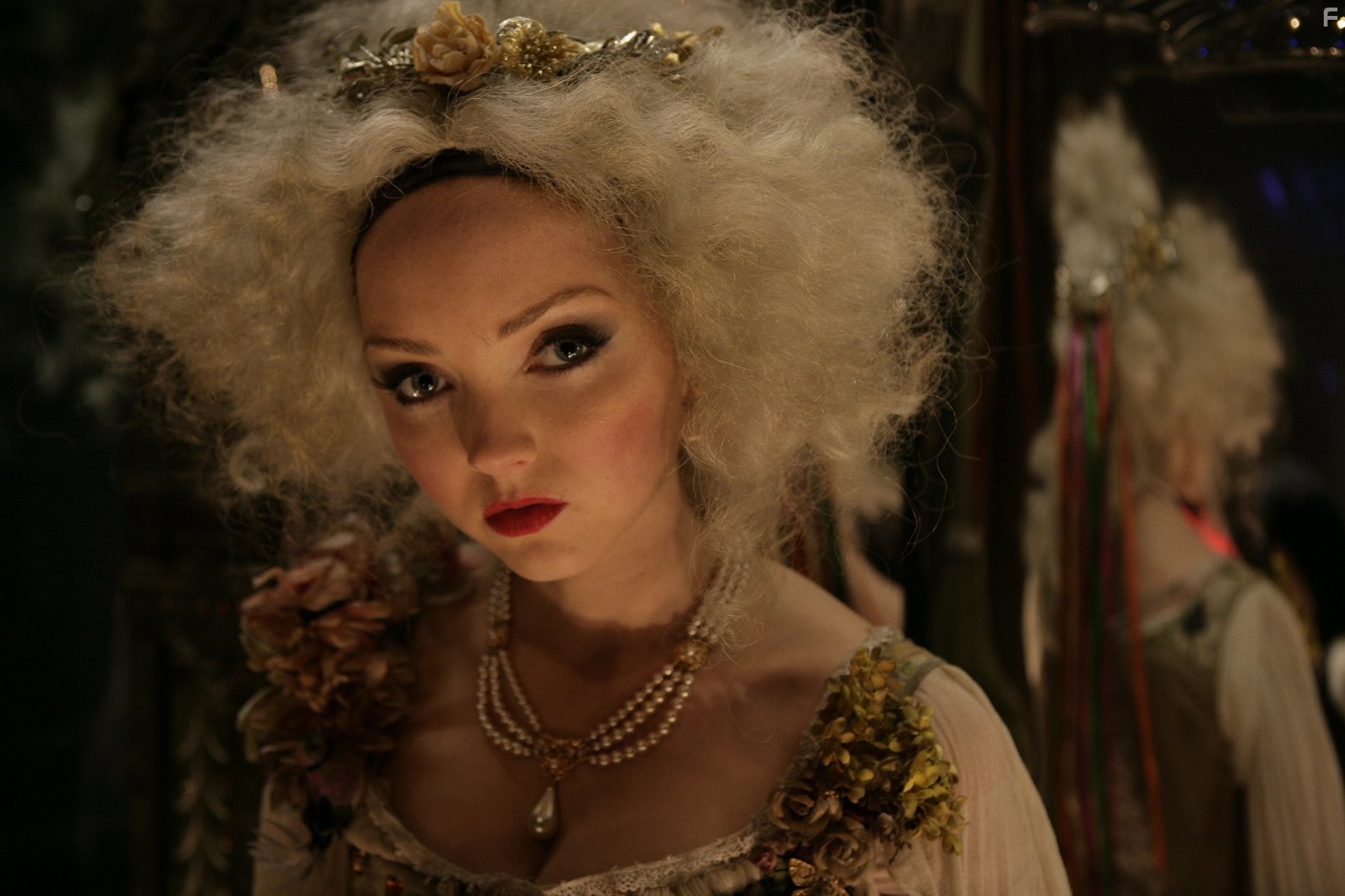Lily Cole in Воображариум доктора Парнасса (2009)