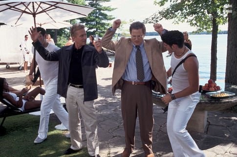 Michael Douglas and Albert Brooks in Свадебная вечеринка (2003)