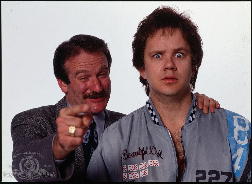 Tim Robbins and Robin Williams in Человек-Кадиллак (1990)