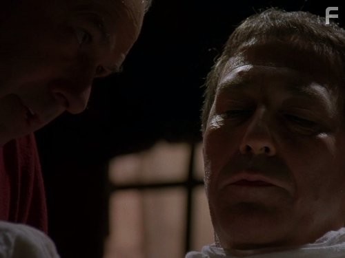 Ciar?n Hinds in Рим (2005)