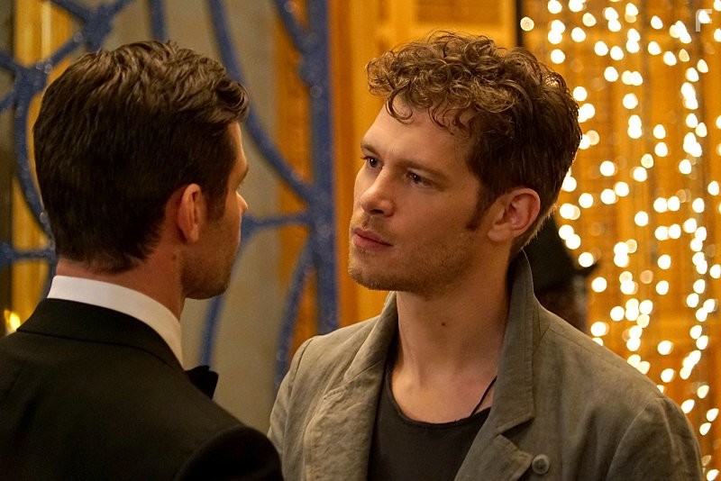 Daniel Gillies and Joseph Morgan in Древние (2013)