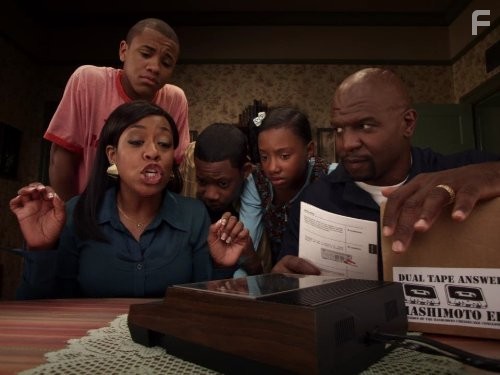 Terry Crews in Все ненавидят Криса (2005)