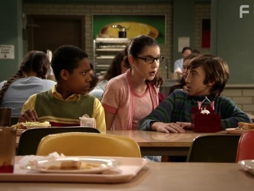 Все ненавидят Криса (2005)