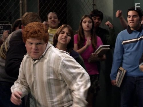 Все ненавидят Криса (2005)