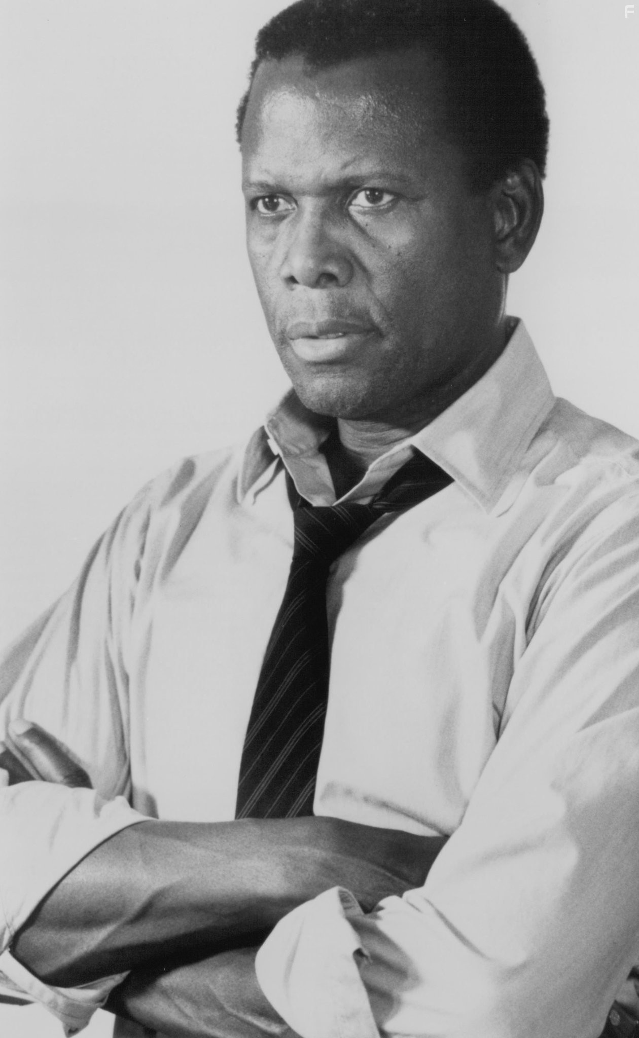 Sidney Poitier in Огонь на поражение (1988)