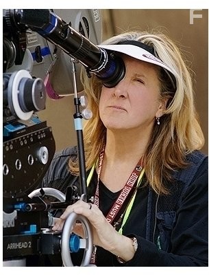 Betty Thomas in Элвин и бурундуки 2 (2009)