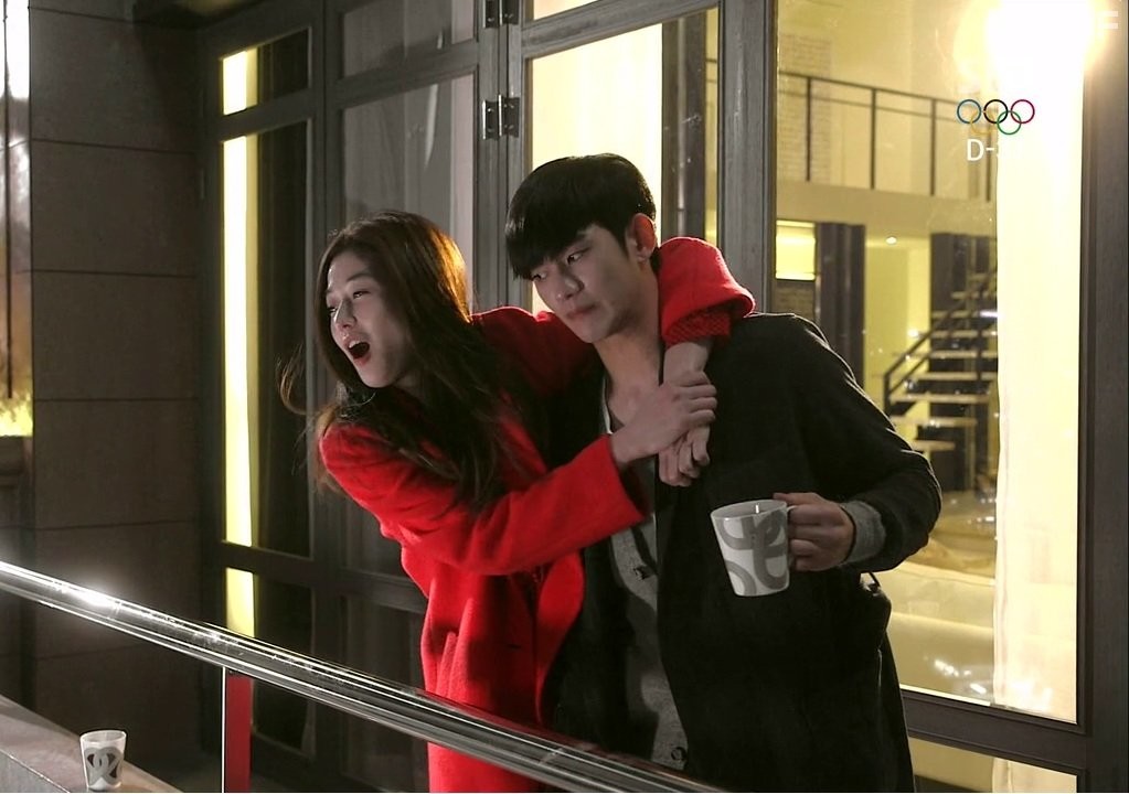 Ji-hyun Jun and Soo-Hyun Kim in Человек со звезды (2013)