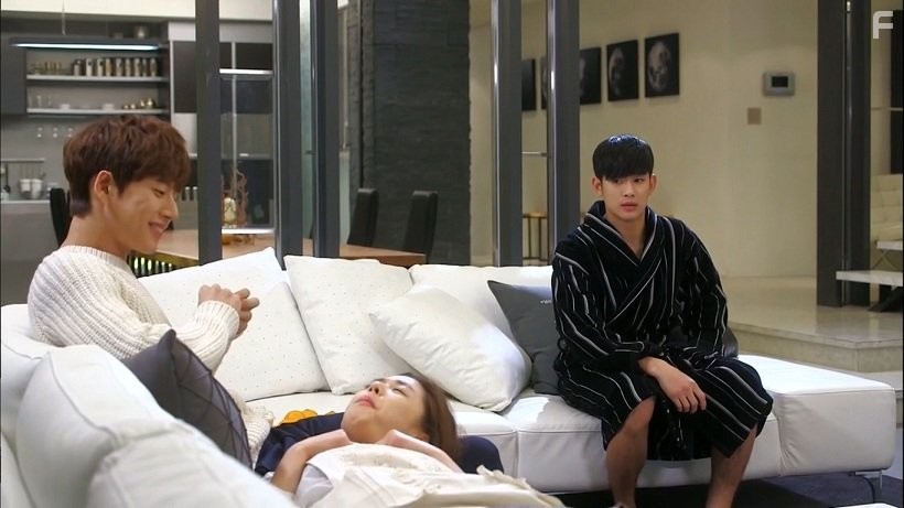 Ji-hyun Jun, Hae-Jin Park, and Soo-Hyun Kim in Человек со звезды (2013)