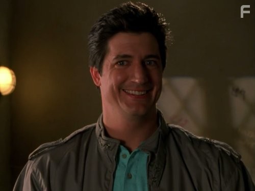 Ken Marino in Вероника Марс (2004)