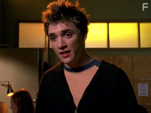 Kyle Gallner in Вероника Марс (2004)