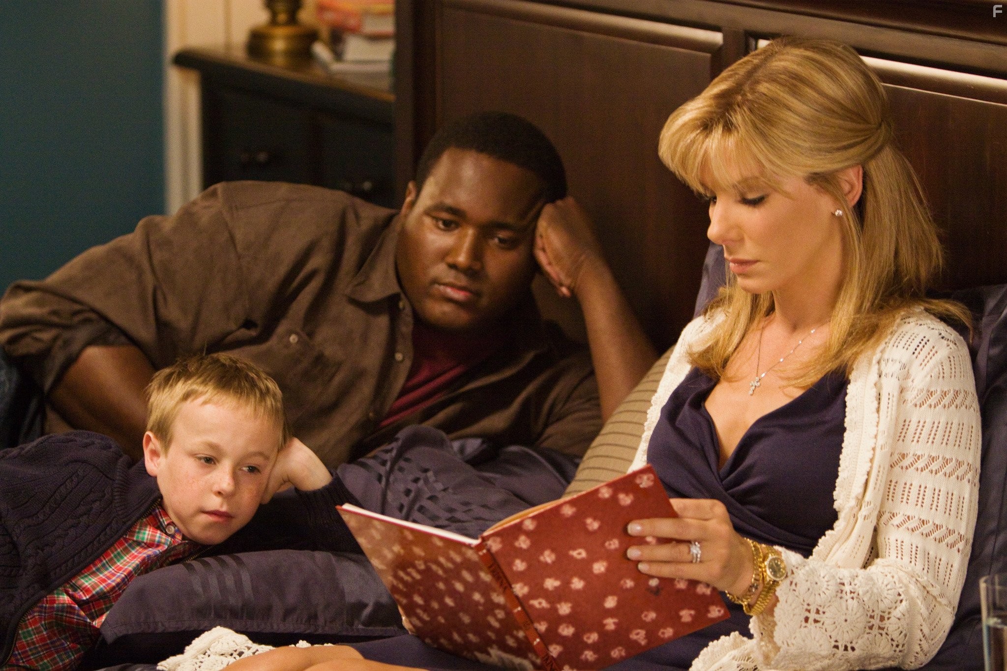 Sandra Bullock, Jae Head, and Quinton Aaron in Невидимая сторона (2009)