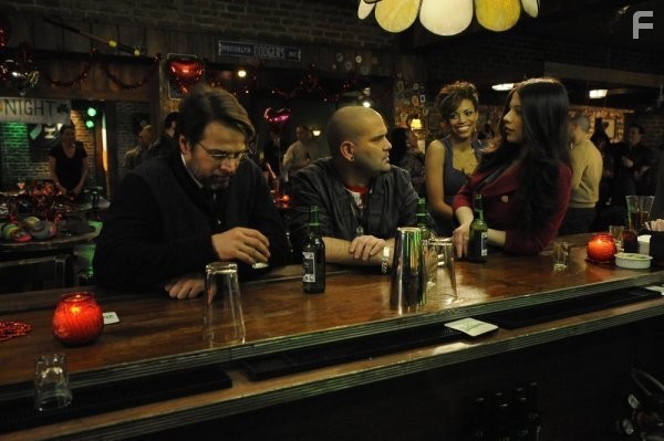 James Le Gros, Michelle Trachtenberg, Jaime Lee Kirchner, Sonia Jimenez, and Chloe Payne in Милосердие (2009)