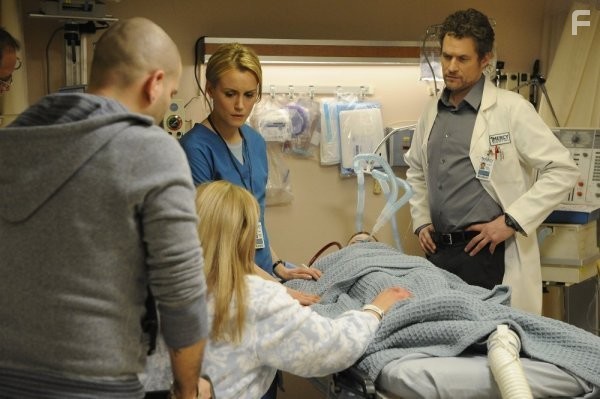 James Van Der Beek, Guillermo D?az, James Tupper, and Taylor Schilling in Милосердие (2009)