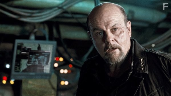 Michael Ironside in Терминатор: Да придёт спаситель (2009)