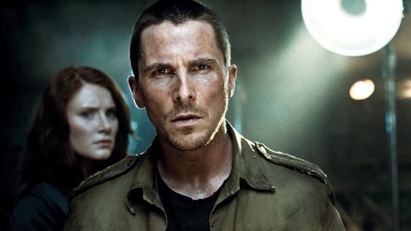 Christian Bale and Bryce Dallas Howard in Терминатор: Да придёт спаситель (2009)