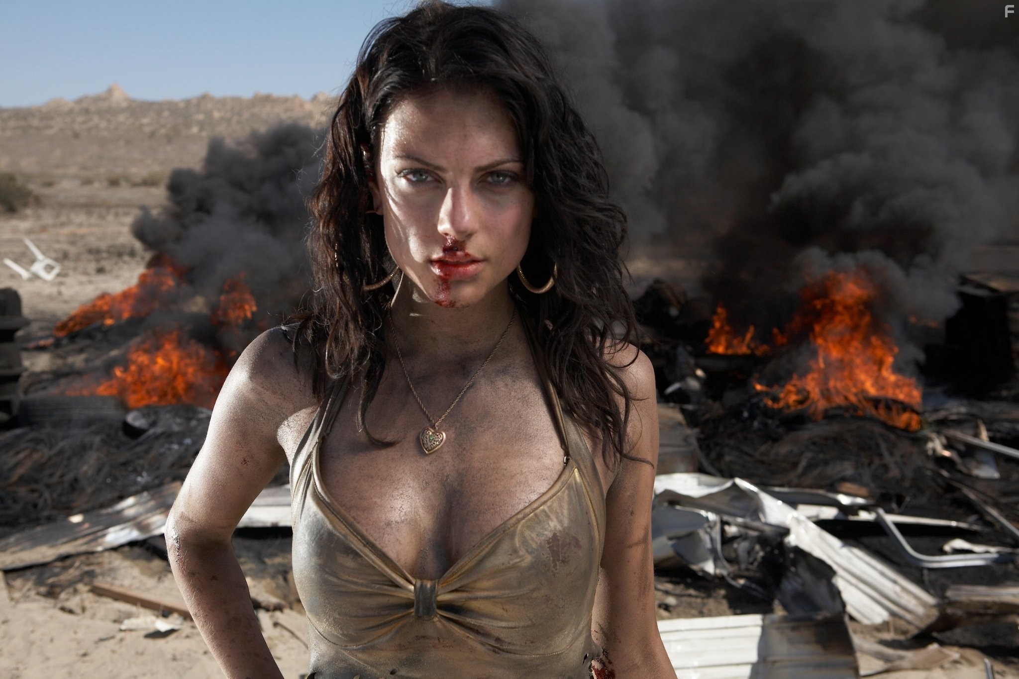 Julia Voth in Стервозные штучки (2009)