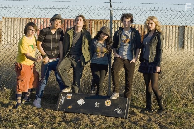 Gaelan Connell, Ryan Donowho, Vanessa Hudgens, Aly Michalka, Charlie Saxton, and Tim Jo in Бэндслэм (2009)