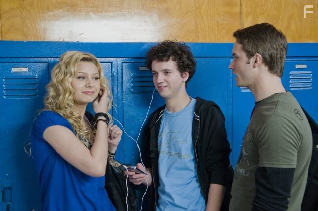 Gaelan Connell, Aly Michalka, and Scott Porter in Бэндслэм (2009)