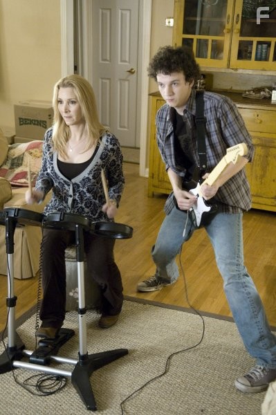 Lisa Kudrow and Gaelan Connell in Бэндслэм (2009)