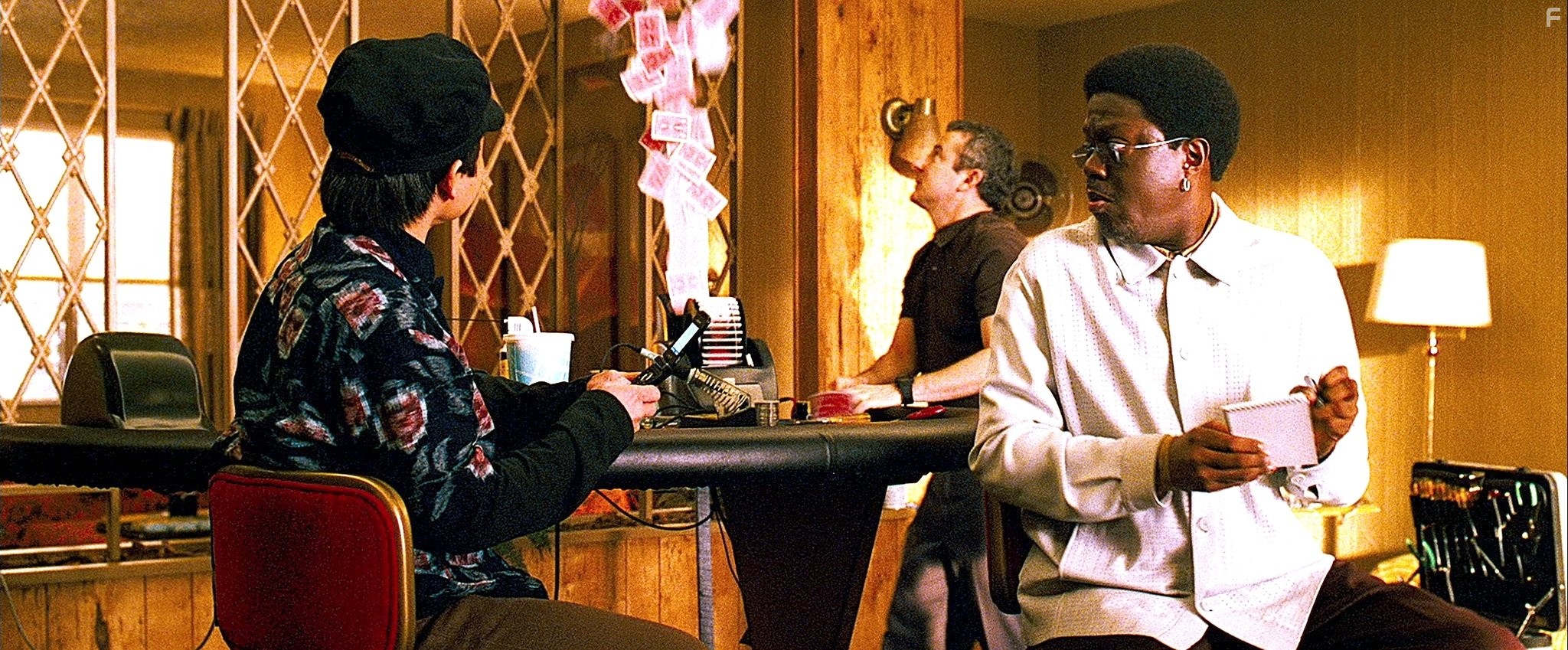 Bernie Mac, Eddie Jemison, and Shaobo Qin in Тринадцать друзей Оушена (2007)