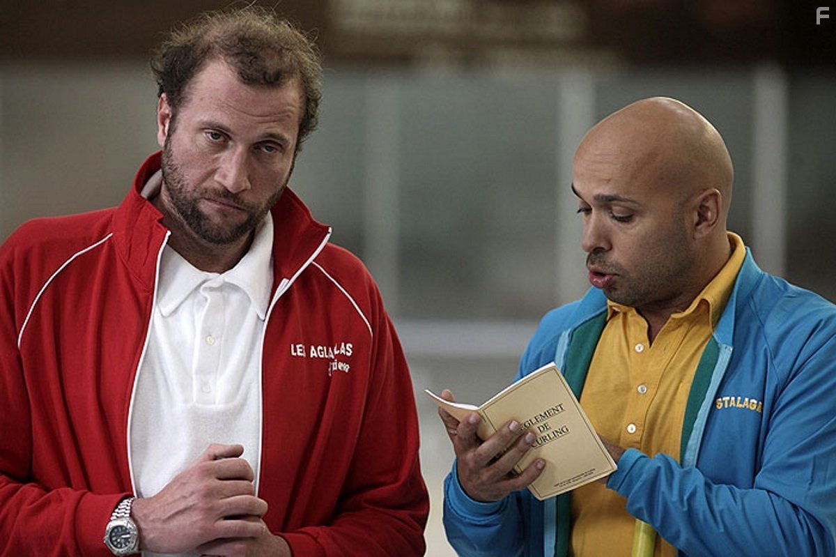 Eric Judor and Fran?ois Damiens in Мы - легенды (2008)