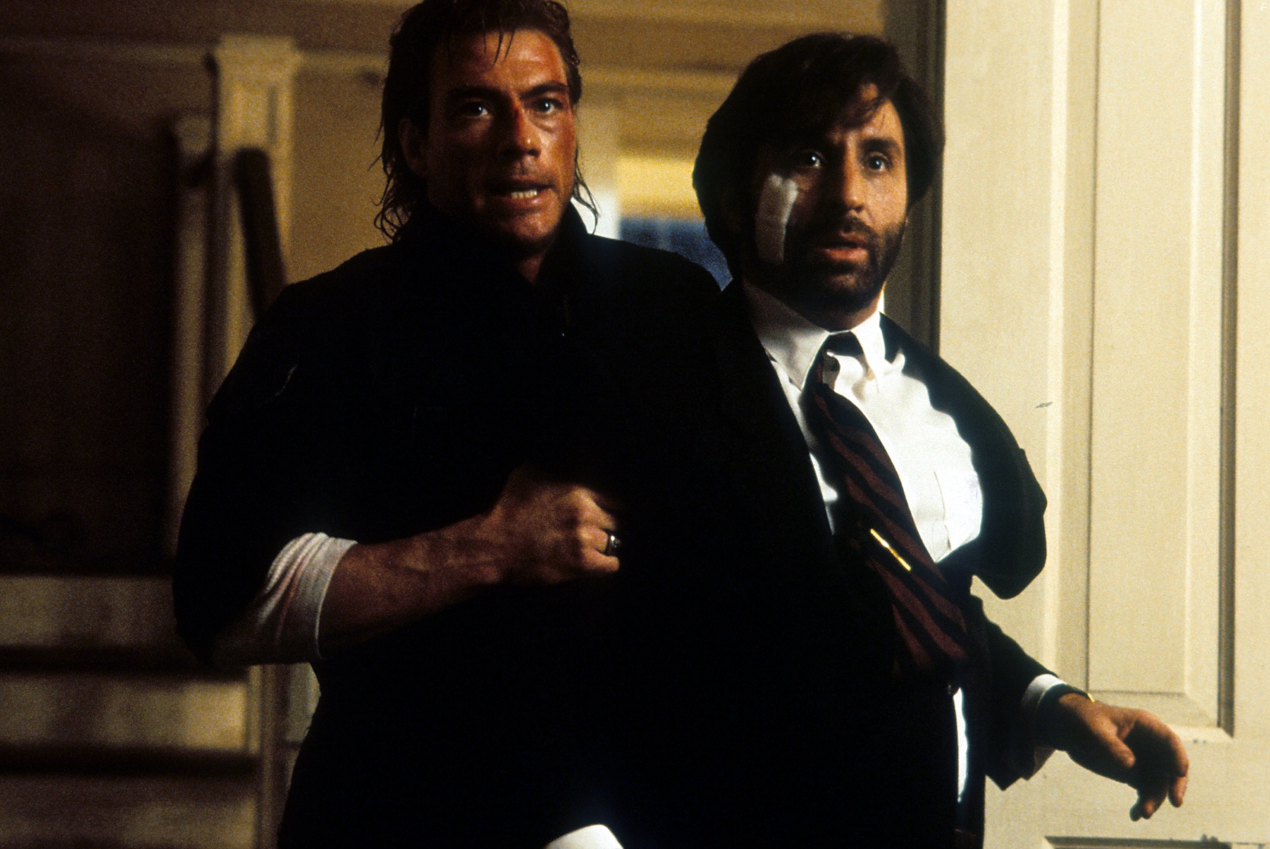 Jean-Claude Van Damme and Ron Silver in Патруль времени (1994)