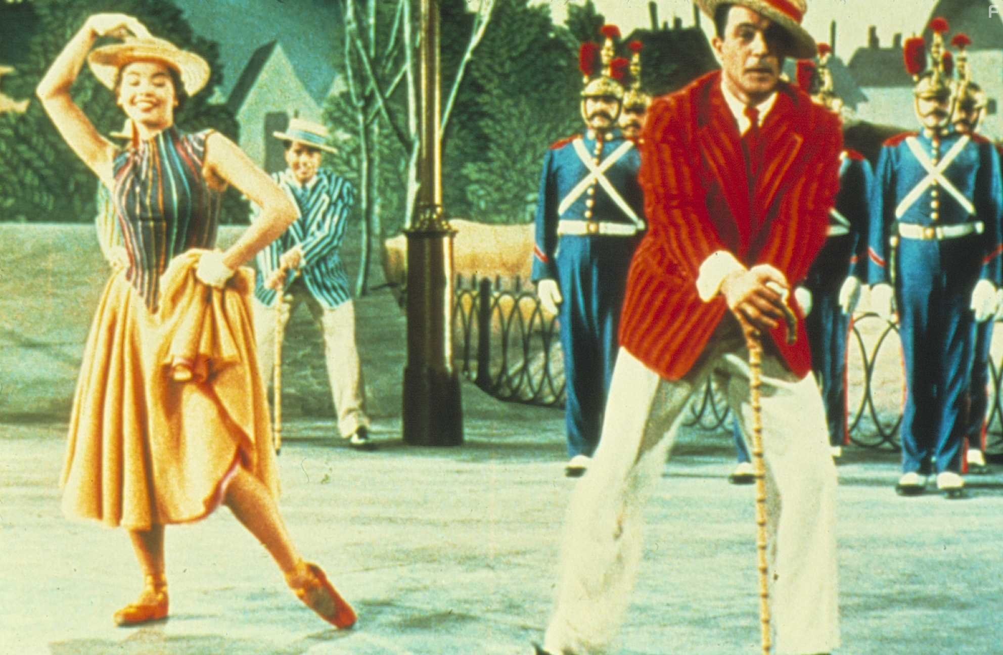 Gene Kelly and Leslie Caron in Американец в Париже (1951)