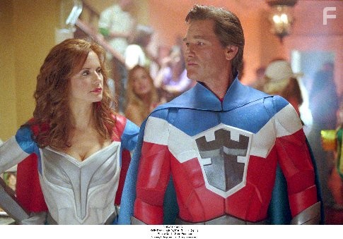 Kelly Preston and Kurt Russell in Высший пилотаж (2005)