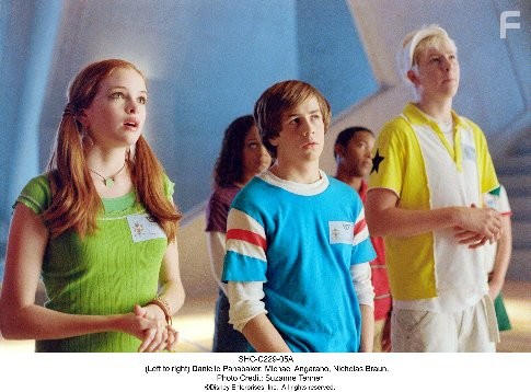 Michael Angarano, Nicholas Braun, and Danielle Panabaker in Высший пилотаж (2005)