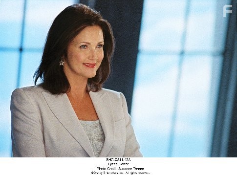 Lynda Carter in Высший пилотаж (2005)
