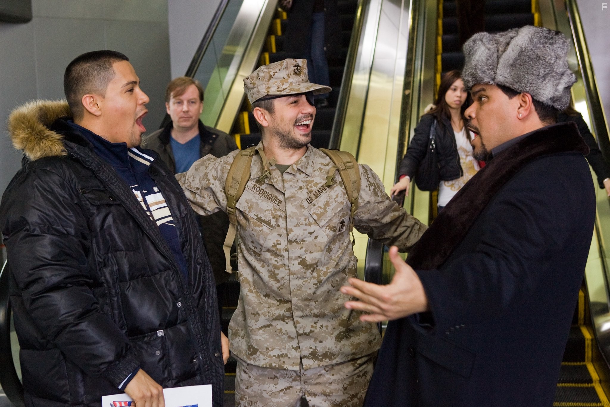 Freddy Rodr?guez, Luis Guzm?n, and Jay Hernandez in С праздниками ничто не сравнится (2008)
